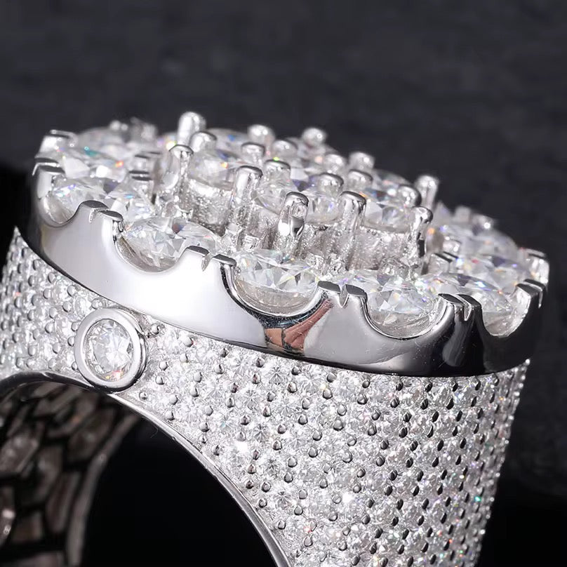 Luxury VVS Moissanite Ring – 925 Sterling Silver (Size 7–11)